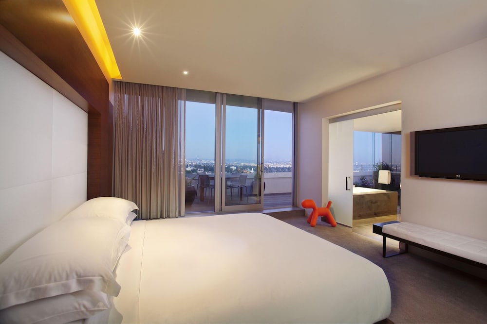 ANDAZ WEST HOLLYWOOD, BY HYATT — Hotel rooms in West Hollywood, California