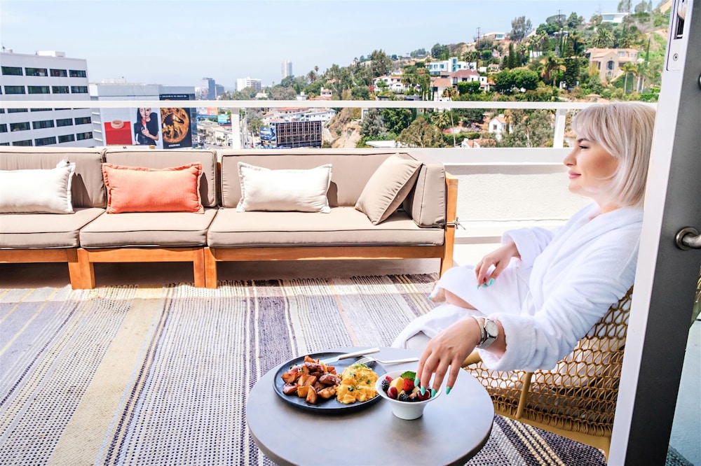 ANDAZ WEST HOLLYWOOD, BY HYATT — Restaurant & bars in West Hollywood, California