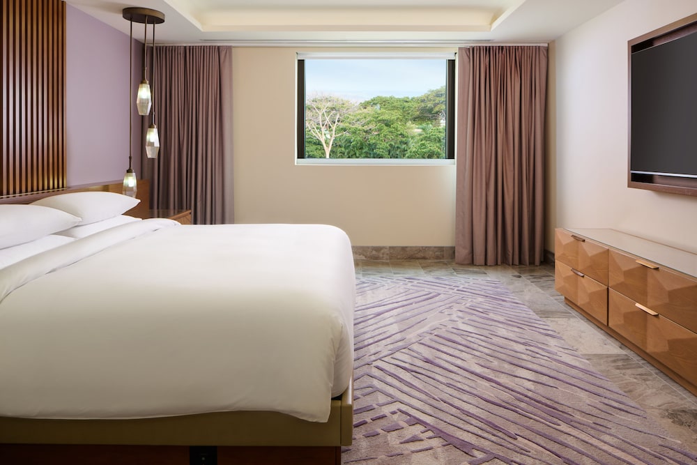 Andaz Maui at Wailea Resort - a concept by Hyatt — Hotel rooms in Kula, Hawaii