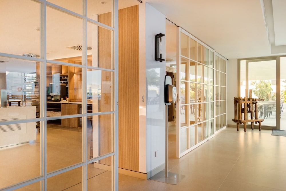 Tomir Portals Suites - Adults Only (+16) — Restaurant & bars in Portals Nous, Balearic Islands