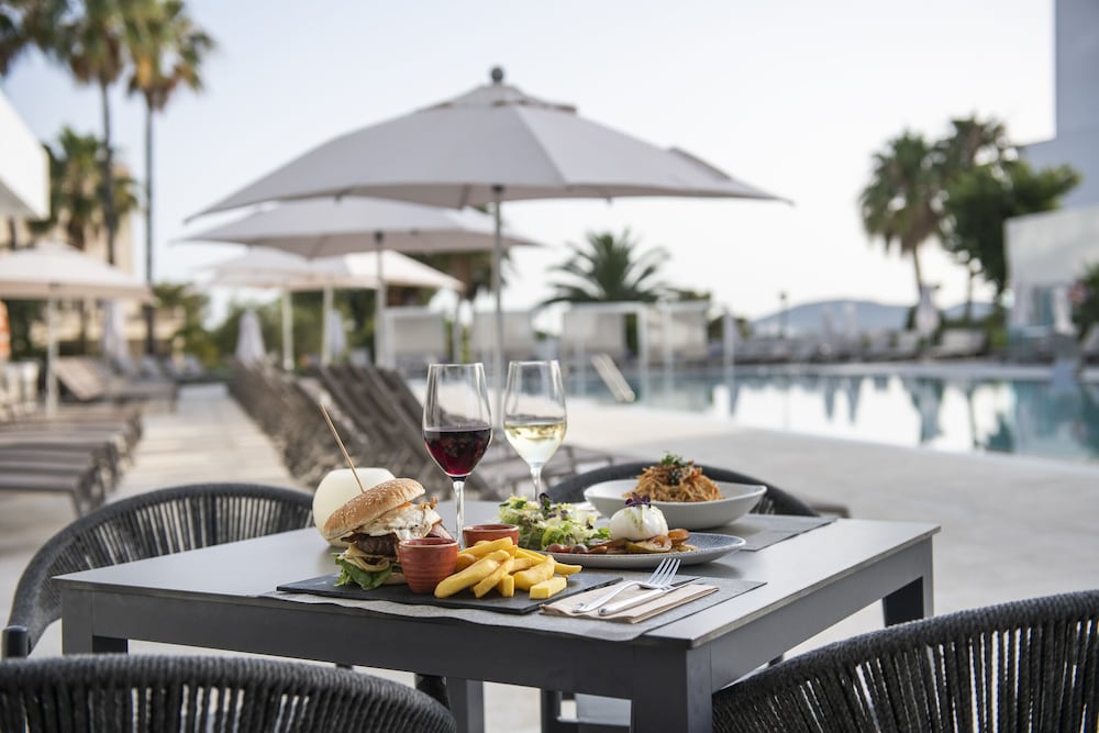 Tomir Portals Suites - Adults Only (+16) — Restaurant & bars in Portals Nous, Balearic Islands