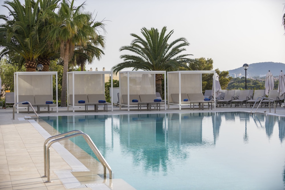 Tomir Portals Suites - Adults Only (+16) — Swimming pool in Portals Nous, Balearic Islands