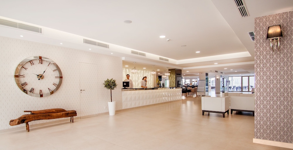 Tomir Portals Suites - Adults Only (+16) — Hotel building in Portals Nous, Balearic Islands