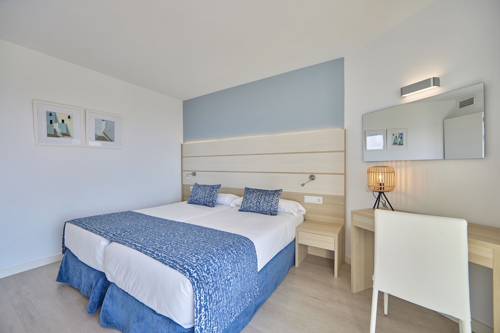 Tomir Portals Suites - Adults Only (+16) — Hotel rooms in Portals Nous, Balearic Islands