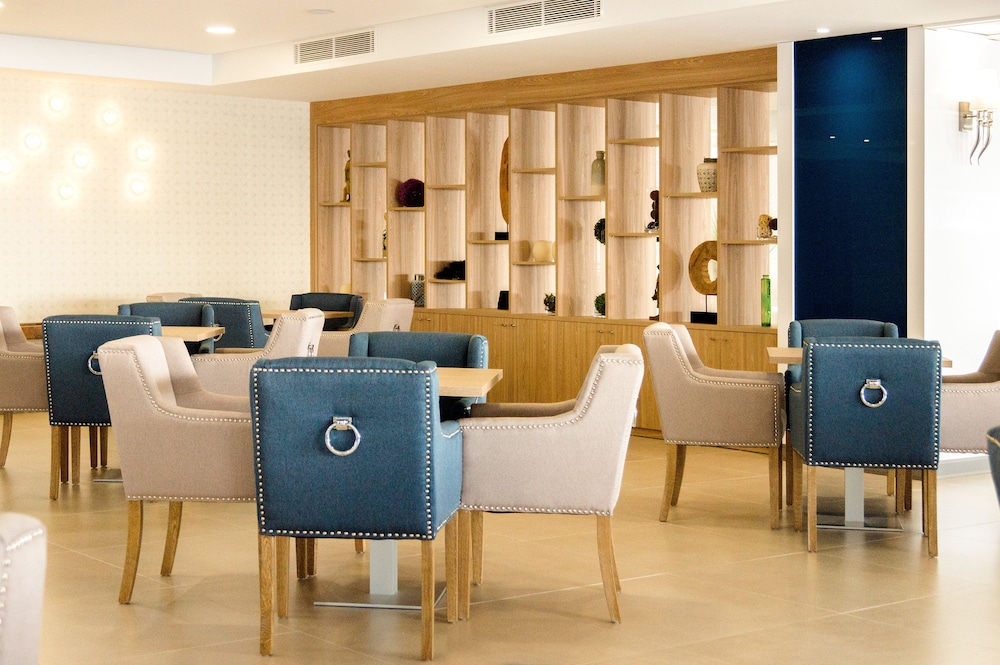 Tomir Portals Suites - Adults Only (+16) — Restaurant & bars in Portals Nous, Balearic Islands