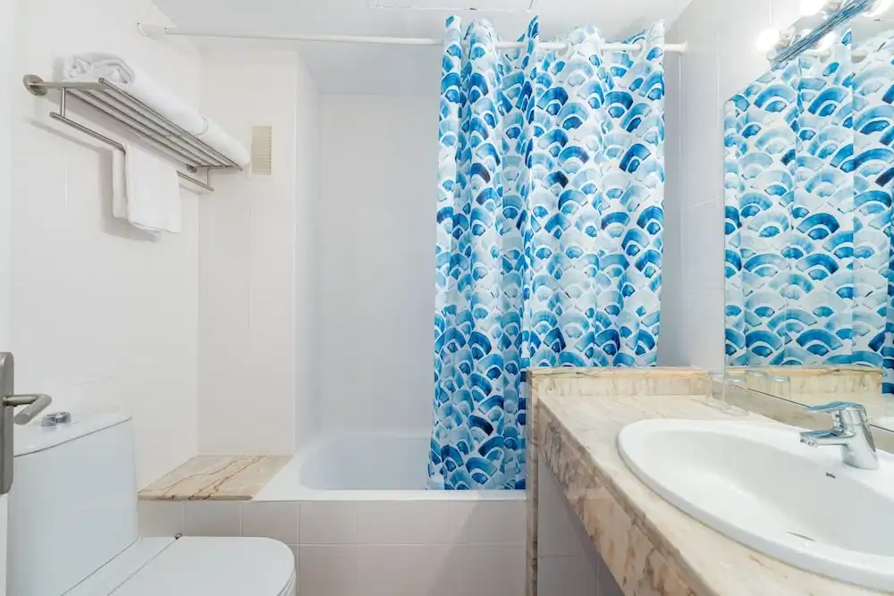 Globales Isabel — Hotel rooms in Cala Bona, Balearic Islands