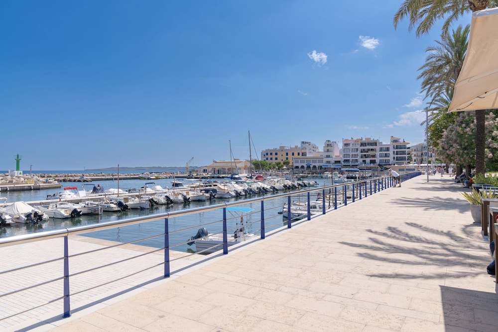 Globales Isabel — Attractions in the area in Cala Bona, Balearic Islands