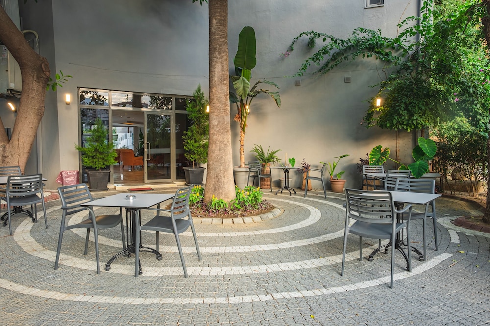 Simply Fine Hotel Alize — Restaurant & bars in Alanya