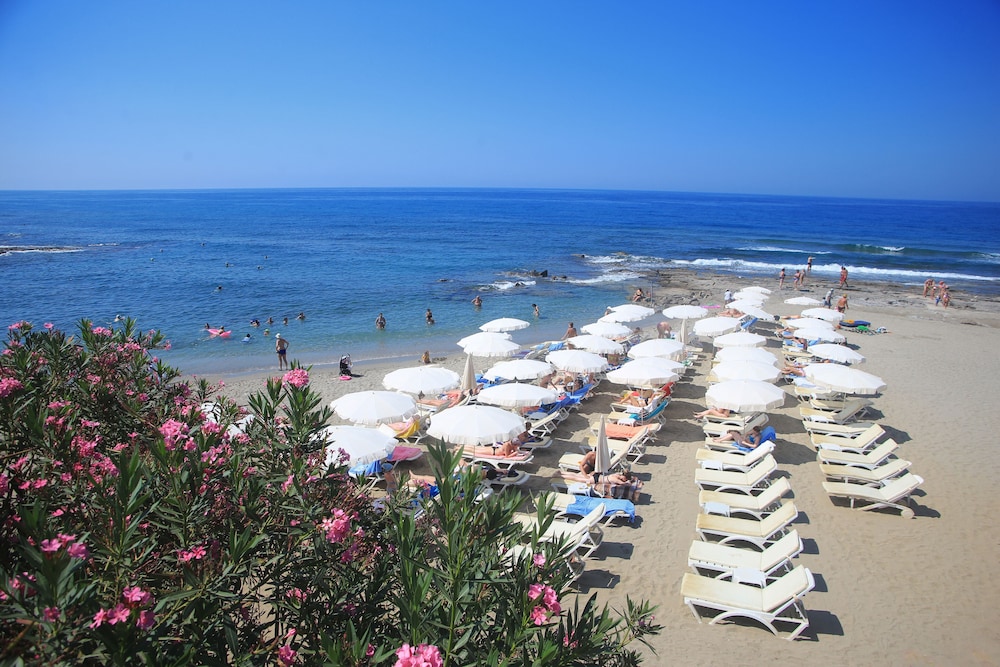 Simply Fine Hotel Alize — Beach in Alanya