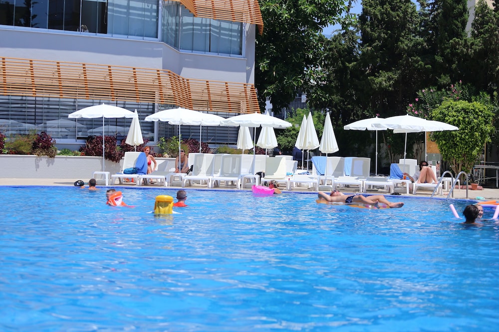 Simply Fine Hotel Alize — Swimming pool in Alanya