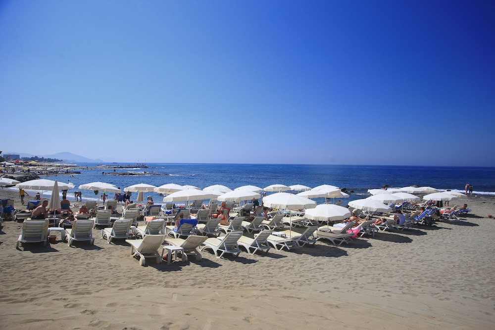 Simply Fine Hotel Alize — Beach in Alanya