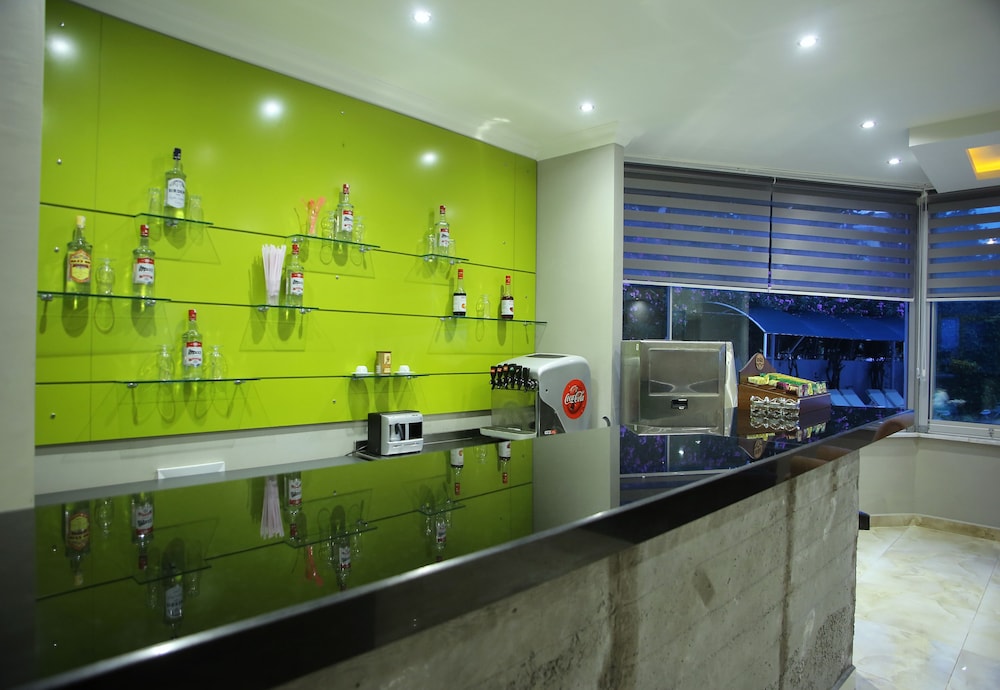 Simply Fine Hotel Alize — Restaurant & bars in Alanya