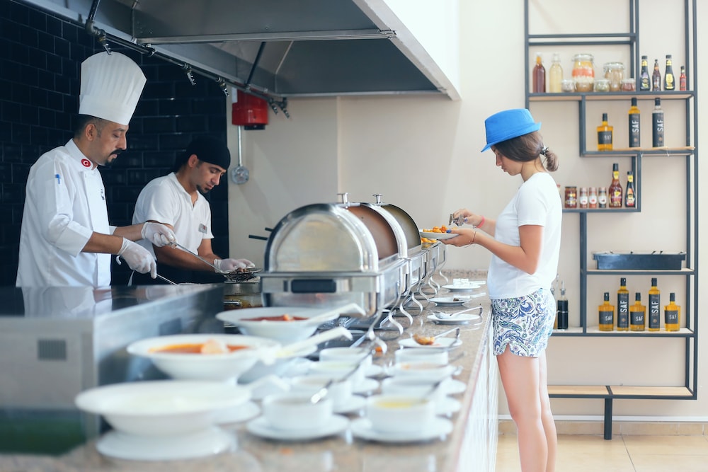 Simply Fine Hotel Alize — Restaurant & bars in Alanya