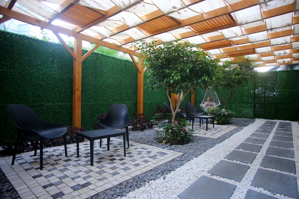 Simply Fine Hotel Alize — Restaurant & bars in Alanya