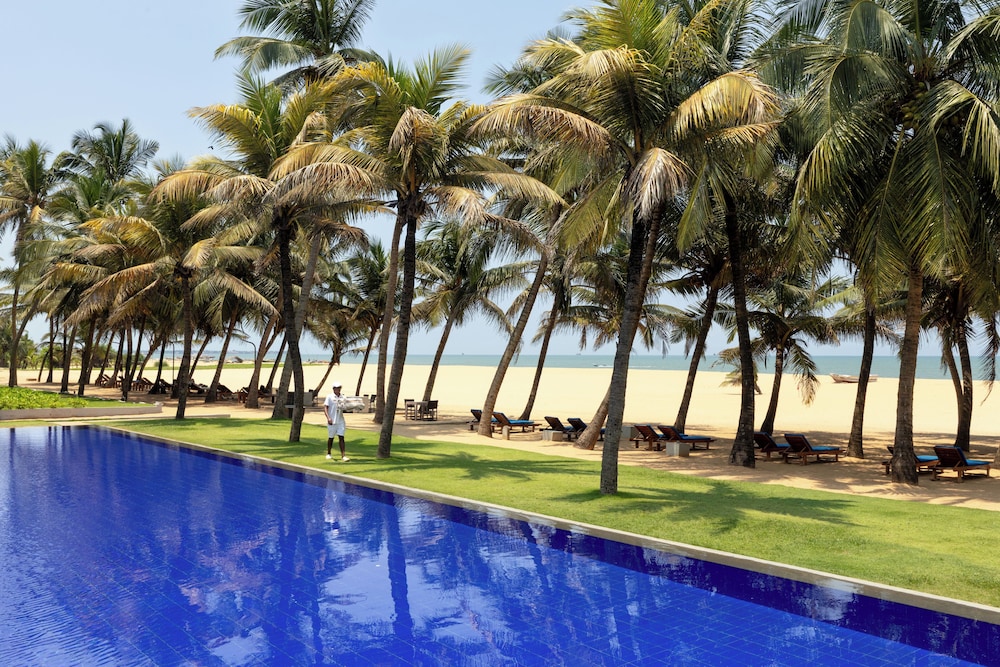 Jetwing Sea — Swimming pool in Negombo, Western Province