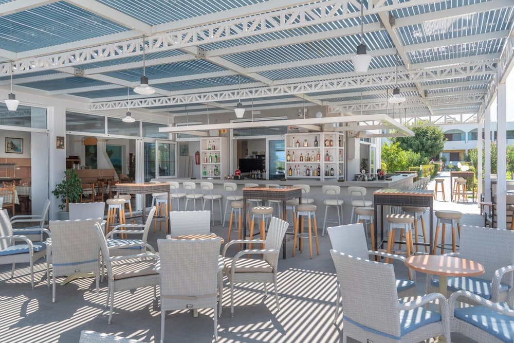 Tropical Sol — Restaurant & bars in Tigaki, South Aegean
