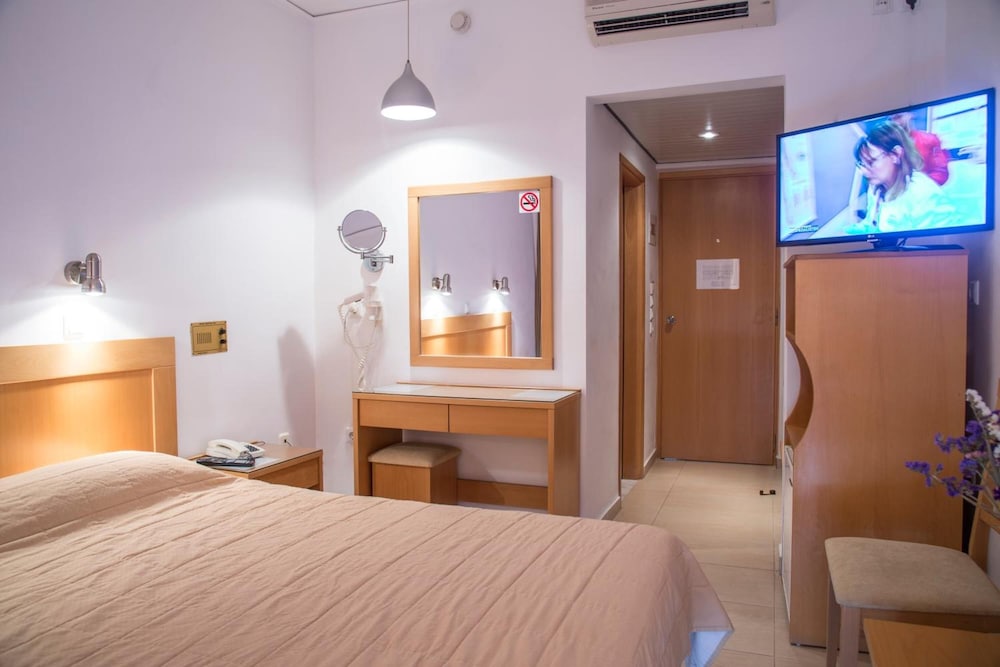 Tropical Sol — Hotel rooms in Tigaki, South Aegean