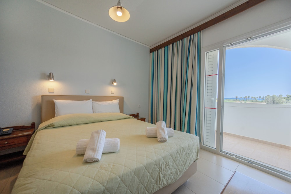 Tropical Sol — Hotel rooms in Tigaki, South Aegean