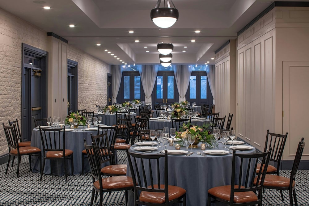 The Eliza Jane, Autograph Collection — Restaurant & bars in New Orleans, Louisiana