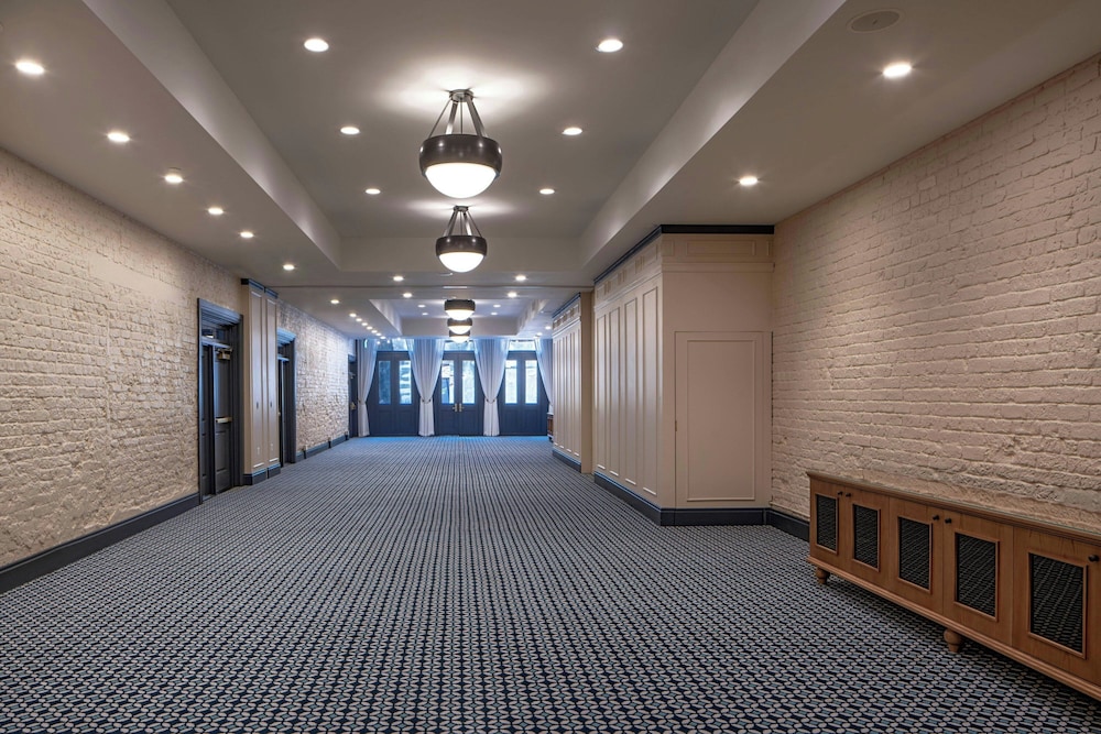 The Eliza Jane, Autograph Collection — Hotel building in New Orleans, Louisiana