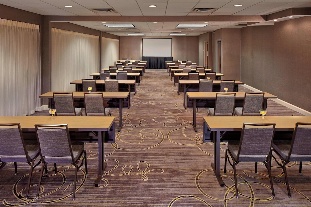 Courtyard by Marriott Philadelphia City Avenue — Hotel building in Philadelphia, Pennsylvania