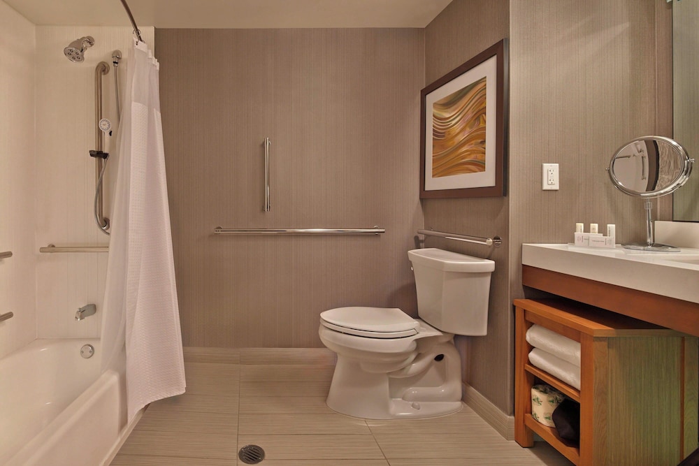 Courtyard by Marriott Philadelphia City Avenue — Hotel rooms in Philadelphia, Pennsylvania