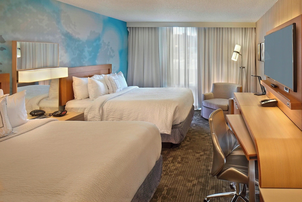Courtyard by Marriott Philadelphia City Avenue — Hotel rooms in Philadelphia, Pennsylvania