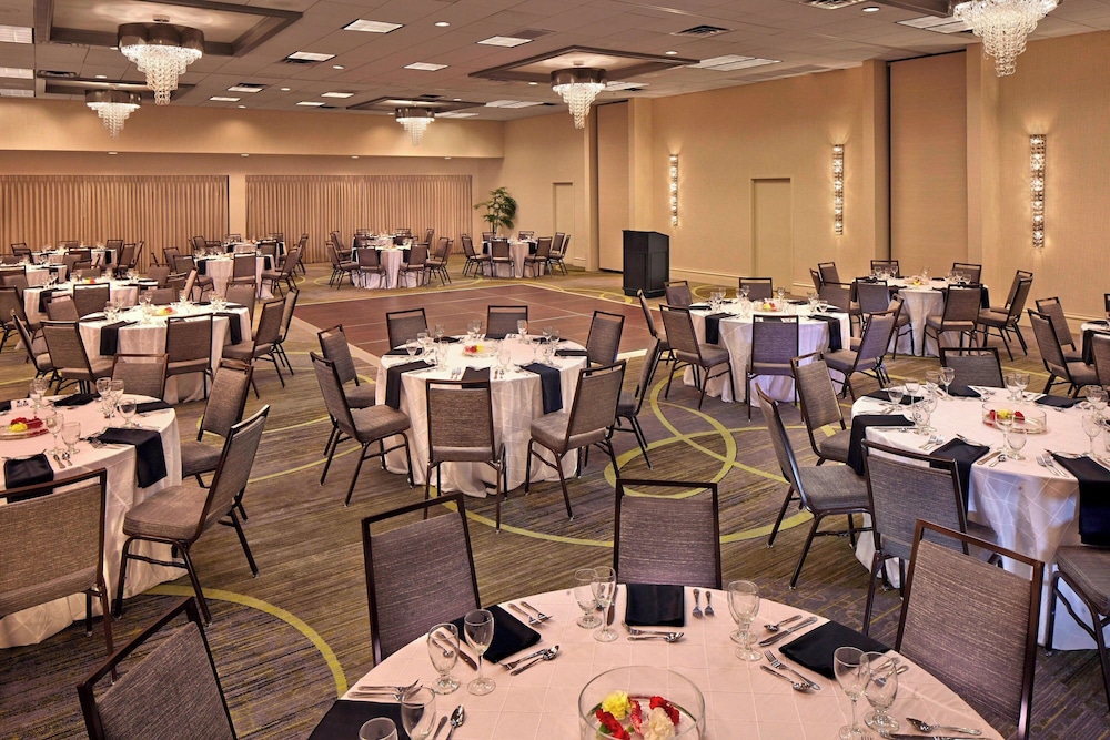Courtyard by Marriott Philadelphia City Avenue — Restaurant & bars in Philadelphia, Pennsylvania