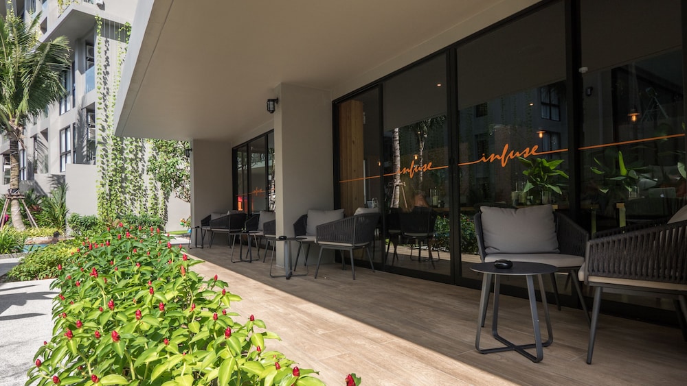 Diamond Resort Phuket Official Account — Restaurant & bars in Bang Tao Beach, Phuket Province