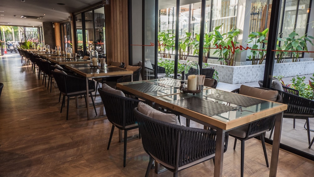 Diamond Resort Phuket Official Account — Restaurant & bars in Bang Tao Beach, Phuket Province