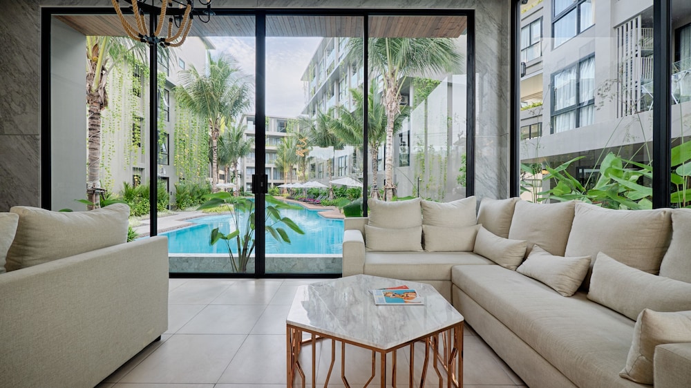 Diamond Resort Phuket Official Account — Hotel rooms in Bang Tao Beach, Phuket Province