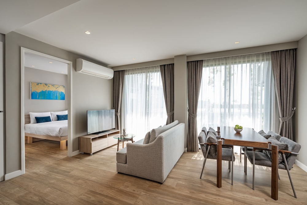 Diamond Resort Phuket Official Account — Hotel rooms in Bang Tao Beach, Phuket Province