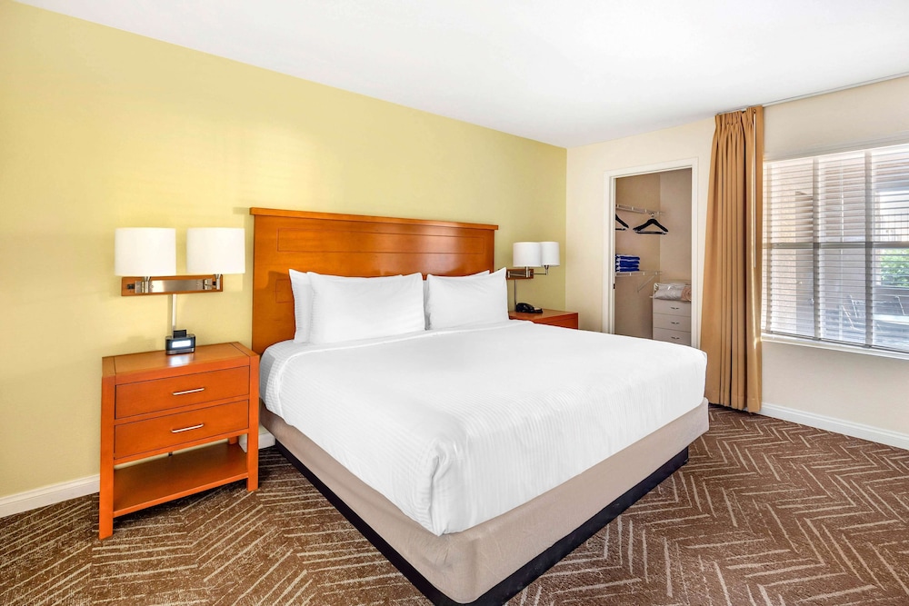 Hilton Vacation Club Desert Retreat Las Vegas — Hotel rooms in Las Vegas, Nevada