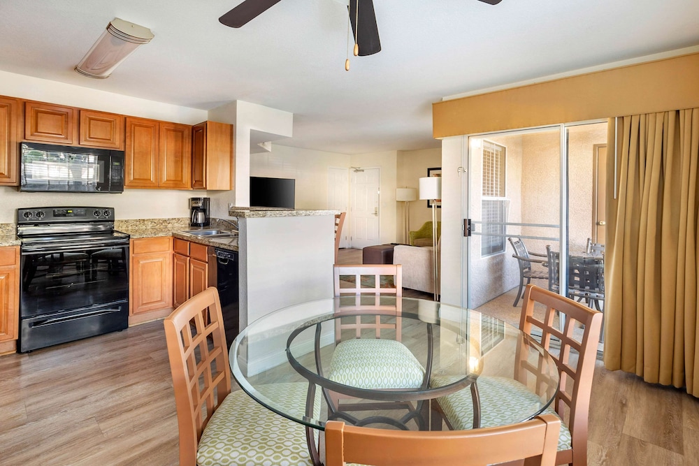 Hilton Vacation Club Desert Retreat Las Vegas — Hotel rooms in Las Vegas, Nevada