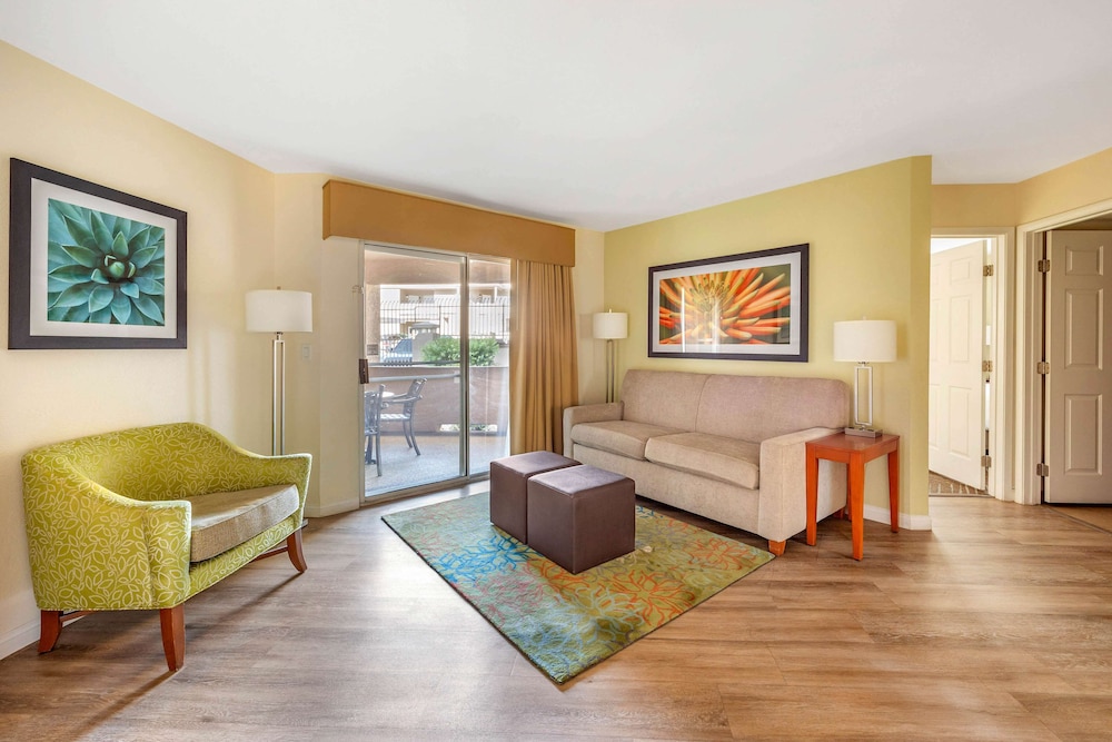 Hilton Vacation Club Desert Retreat Las Vegas — Hotel rooms in Las Vegas, Nevada