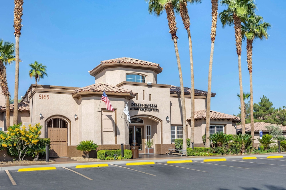 Hilton Vacation Club Desert Retreat Las Vegas — Hotel building in Las Vegas, Nevada