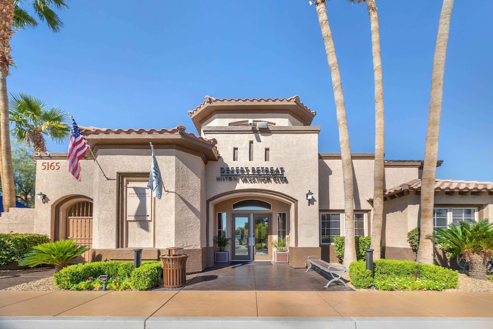 Hilton Vacation Club Desert Retreat Las Vegas — Hotel building in Las Vegas, Nevada