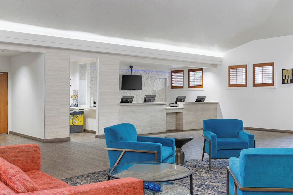 Desert Rose Resort - No Resort Fee — Hotel rooms in Las Vegas, Nevada