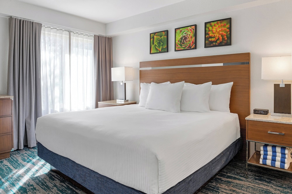 Desert Rose Resort - No Resort Fee — Hotel rooms in Las Vegas, Nevada