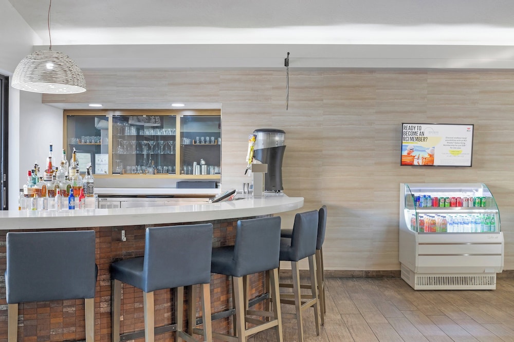 Desert Rose Resort - No Resort Fee — Restaurant & bars in Las Vegas, Nevada