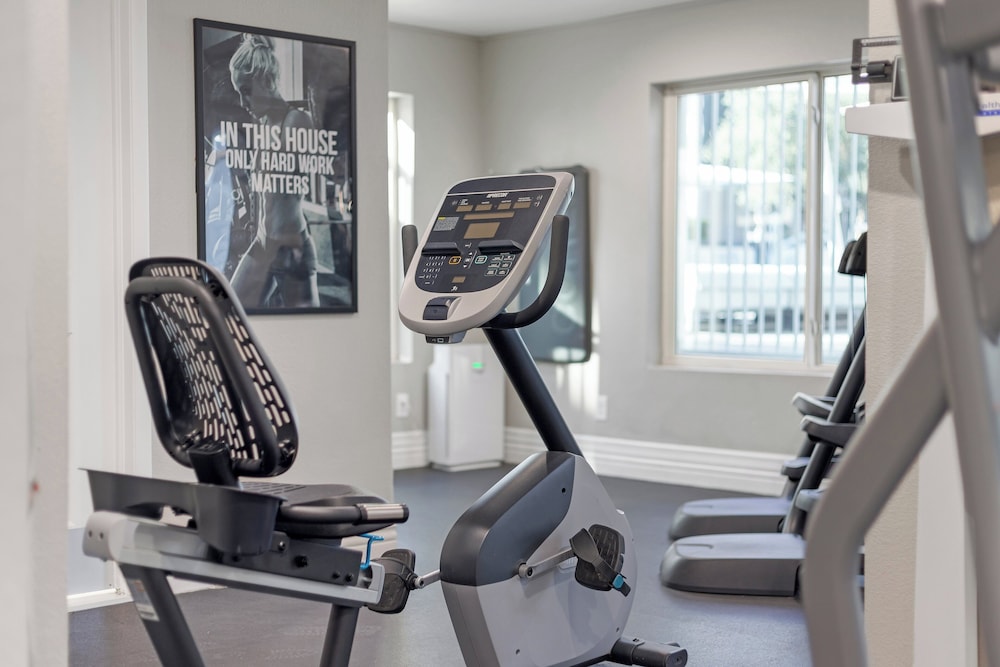Desert Rose Resort - No Resort Fee — Sports & recreation in Las Vegas, Nevada