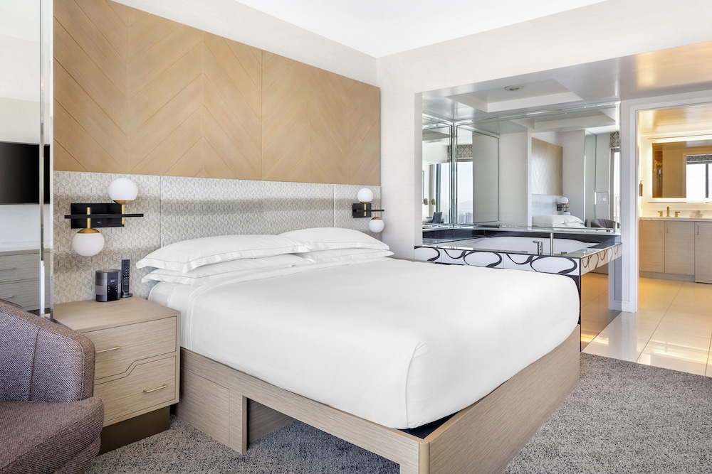Hilton Grand Vacations Club Elara Center Strip Las Vegas — Hotel rooms in Las Vegas, Nevada
