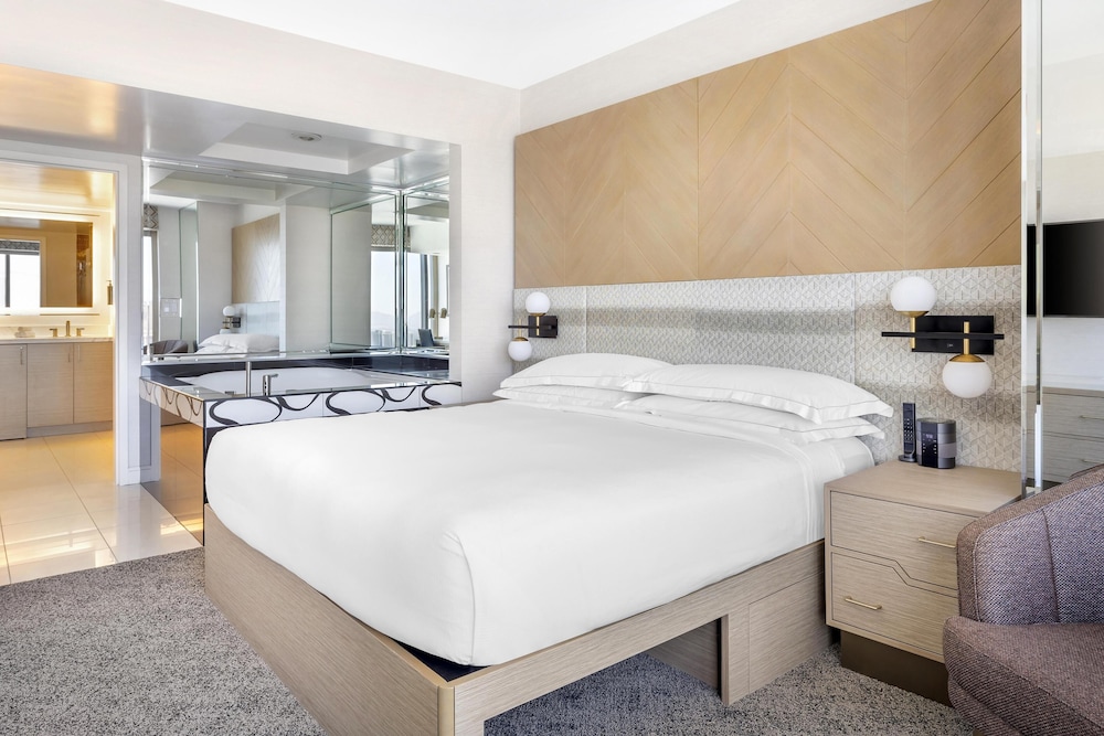 Hilton Grand Vacations Club Elara Center Strip Las Vegas — Hotel rooms in Las Vegas, Nevada