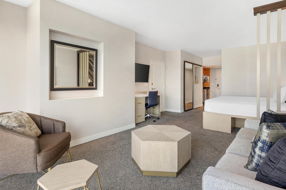 Hilton Grand Vacations Club Elara Center Strip Las Vegas — Hotel rooms in Las Vegas, Nevada