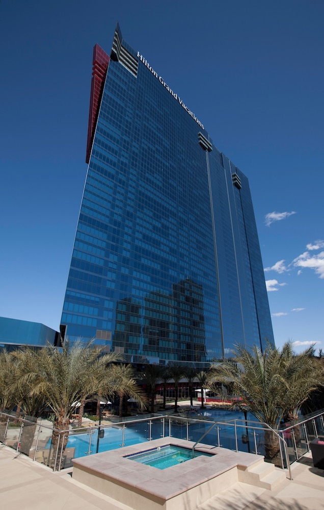 Hilton Grand Vacations Club Elara Center Strip Las Vegas — Hotel building in Las Vegas, Nevada