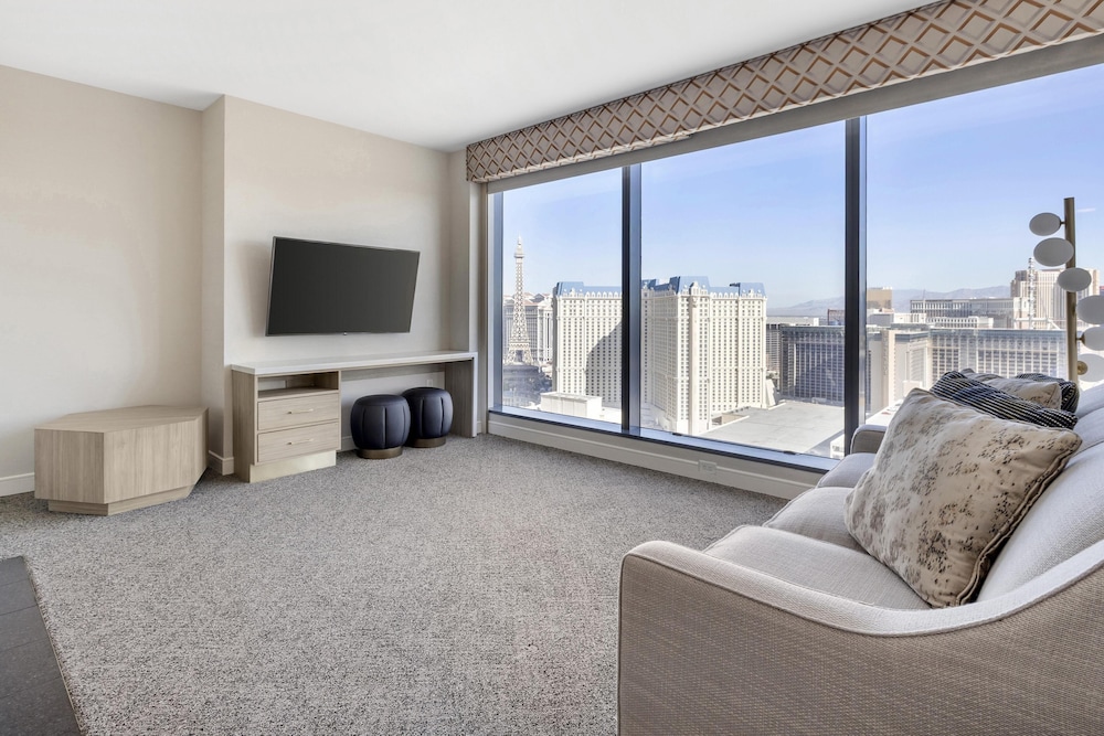 Hilton Grand Vacations Club Elara Center Strip Las Vegas — Hotel rooms in Las Vegas, Nevada