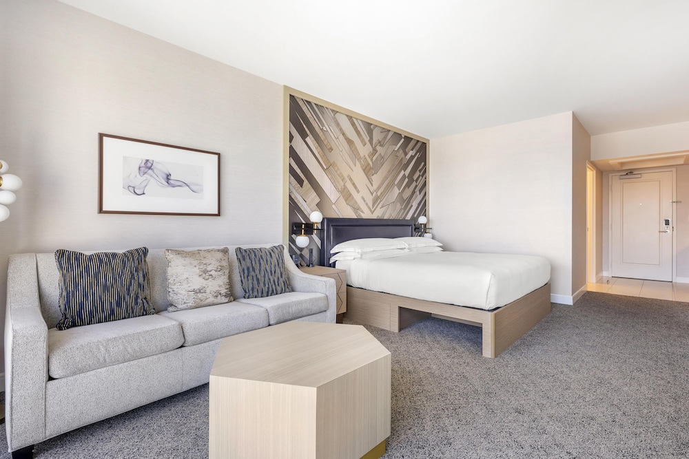 Hilton Grand Vacations Club Elara Center Strip Las Vegas — Hotel rooms in Las Vegas, Nevada