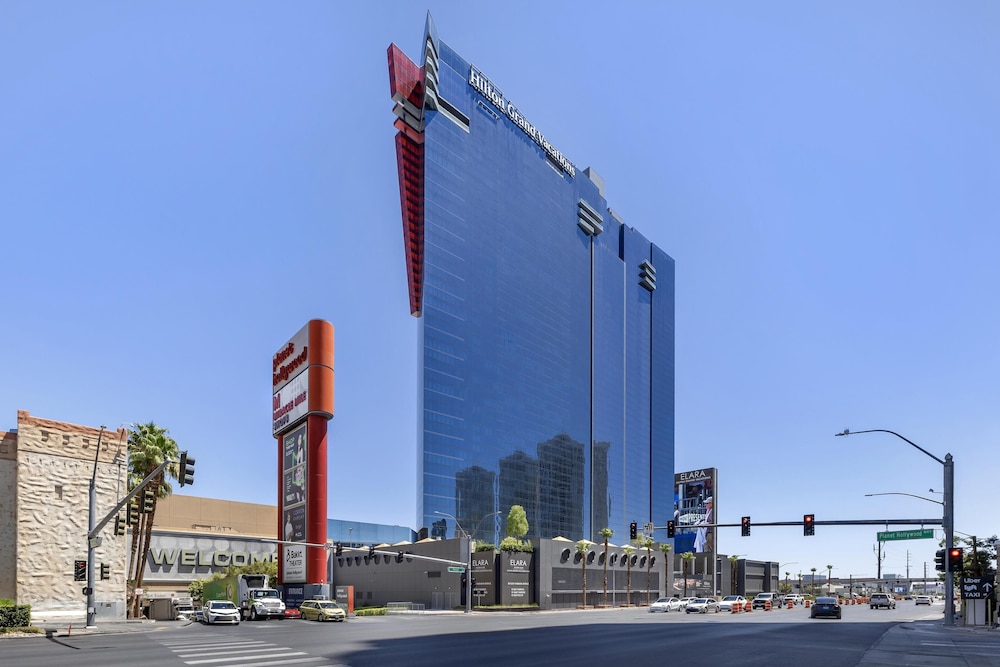 Hilton Grand Vacations Club Elara Center Strip Las Vegas — Hotel building in Las Vegas, Nevada