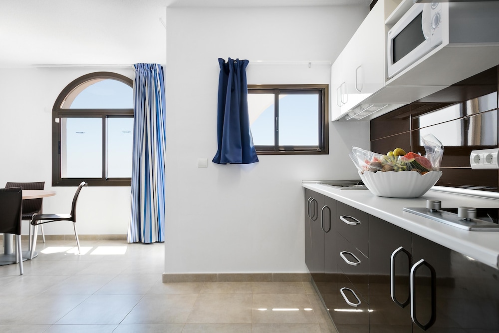 Apartamentos Best Club Pueblo Indalo — Hotel rooms in Mojacar, Andalusia