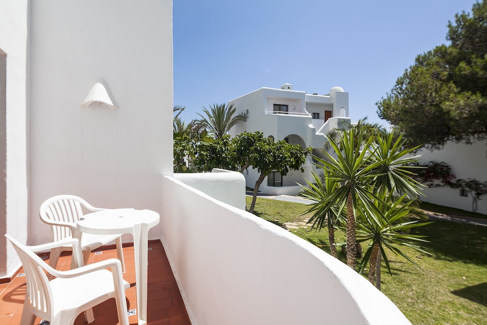 Apartamentos Best Club Pueblo Indalo — Hotel building in Mojacar, Andalusia
